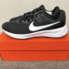 新品 NIKE ナイキ レディース ランニングシューズ スニーカー 23.5