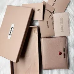 miumiu 二つ折り　財布　ピンク　ハートのサムネイル