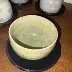 陶器製の飲み物用器（緑・灰・青灰）