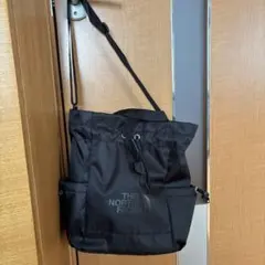 THE NORTH FACE ブラックショルダーバッグ