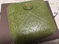 トリーバーチ　二つ折り財布