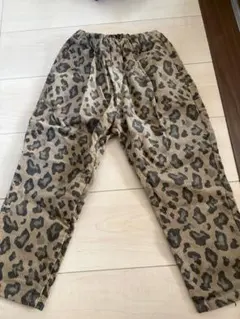 ヒョウ柄パンツ