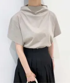 ハイネックデザインカットソーTシャツ　手洗い可能のサムネイル