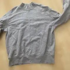 UNIQLO グレー クルーネックスウェット