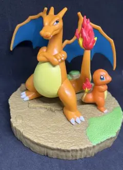 ポケモン しっぽみてみて！リザードン ヒトカゲ フィギュア