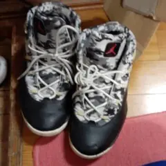 ナイキ エアジョーダン5 レトロ シュプリーム デザート カモ