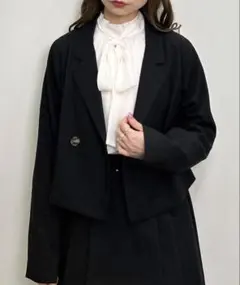 INGNI 袖スリットショートジャケット＆共ベルト付ボックスプリーツスカパン