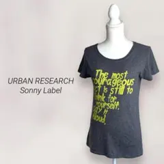 【サニーレベル】アーバンリサーチ　英字プリントTシャツ　コットンのサムネイル