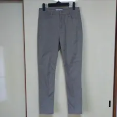 スキニーパンツ