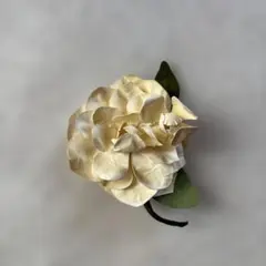 布製花ブローチ・コサージュ　ヘアー飾り　即発送可能