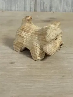 木製テリア犬の置物 小型