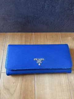 PRADA 長財布　紺色　正規品　ネイビーのサムネイル