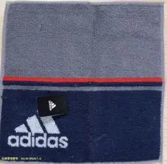 新品タグ付　adidas タオルハンカチ リバーシブルデザインのサムネイル