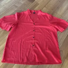 SHEIN 赤 Vネック 半袖シャツ