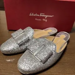 Salvatore Ferragamo シルバーサンダル 7Dのサムネイル