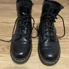 ドクターマーチン８ホール