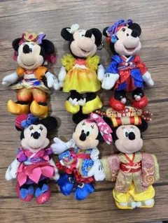 ミニーマウス　夏イベント　ぬいぐるみバッジ