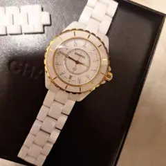 CHANEL J12 ホワイト腕時計のサムネイル