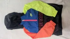 Nike フード付きマルチカラージャケット　110センチ