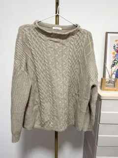 ケーブル編みニット セーター ベージュ Lサイズ