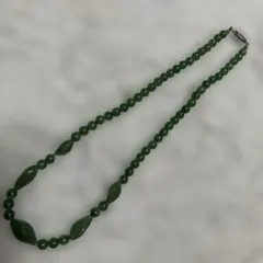 翡翠 天然石ビーズネックレス