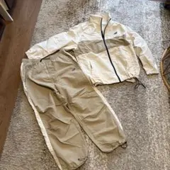 New Balance レインスーツ(上下セット) アイボリー・ベージュ‼️