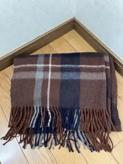 Begg & Co チェック柄ストール（ブラウン×ネイビー）
