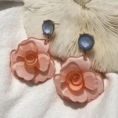 インポート　軽量　アクリル　ピアス　イヤリング　フラワー　ピンク