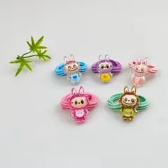 labubuラブブキャラクター付きヘアゴム5個セット