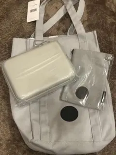 スタバ 2026 福袋 トートバッグ　ボトルサコッシュ マルチケース