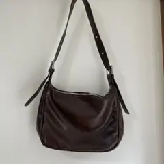 ブラウン合成皮革ショルダーバッグ