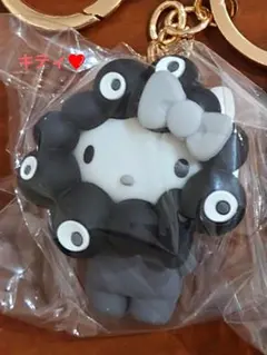 サンリオ　黒　ミャクミャク　キティ　立体　マスコット　キーホルダー　万博