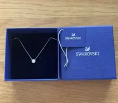 SWAROVSKI ネックレス 一粒ストーン シルバーカラー