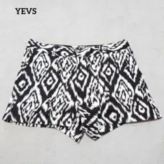 G4-3871　ショートパンツ　ダイヤモンドパターン　カジュアル　M【イーブス】