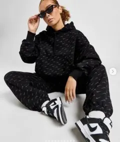 XL 新品 ナイキ スウェット 上下 セット 黒 ジョガー フーディ スウッシュ