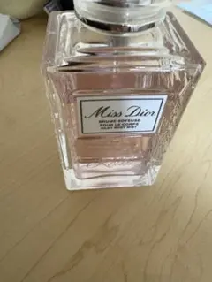 Miss Dior シルキーボディミスト100ml