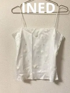 極美品 INED イネド キャミソール　スパンコールのサムネイル
