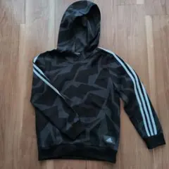 adidas 幾何学模様 フード付きパーカー