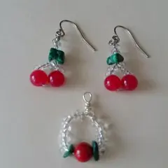 さくらんぼのピアス