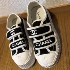 CHANEL 厚底スニーカーのサムネイル