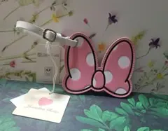 【新品タグ付き】ミニーちゃん リボン型チャーム　ディズニー