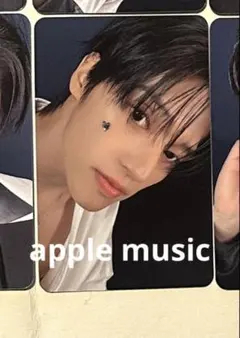 ATEEZ ウヨン トレカ アップル