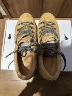 CRICLE CAGE スニーカー 紐付き DANNER