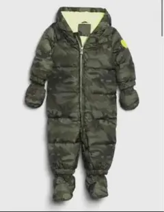 新品GAPぎゃっプ迷彩柄ダウンコート フード付き 雪、スキー