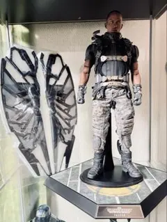 Mezco Toyz 1/12 キャプテン・マーベル 未開封新品 76670 - メルカリ