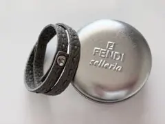 【美品】FENDIフェンディ　二重レザーブレスレット　グレーのサムネイル