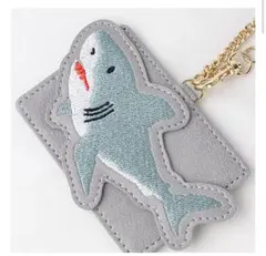 （新品未使用）シャーク刺繍パスケース グレー