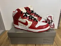 Supreme × Nike SB Dunk High 