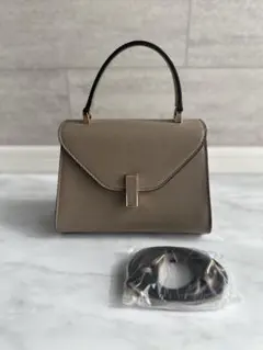 グレージュハンドバッグ