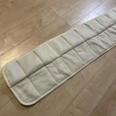 ベッド、マットレス隙間用敷きパッド